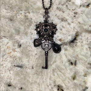 Black crown necklace